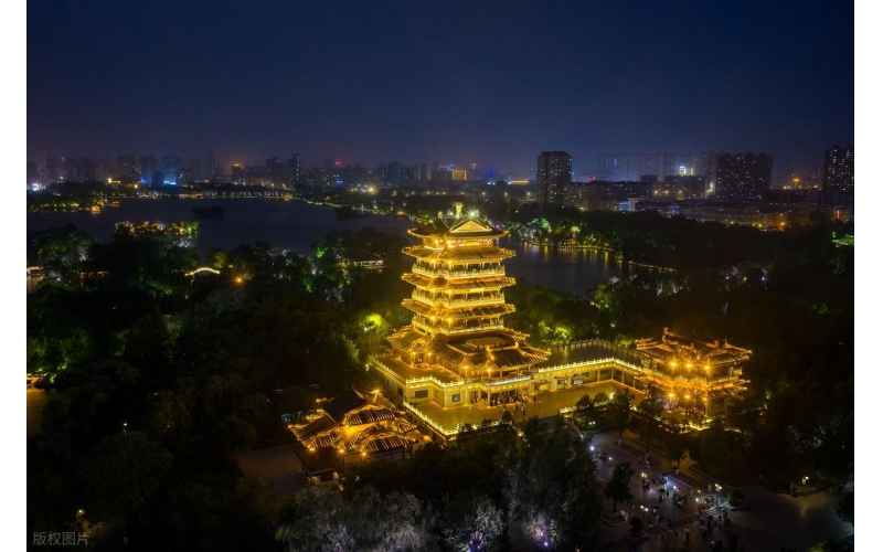 濟(jì)南夜景亮化工程：原實(shí)科技點(diǎn)亮泉城夜之璀璨