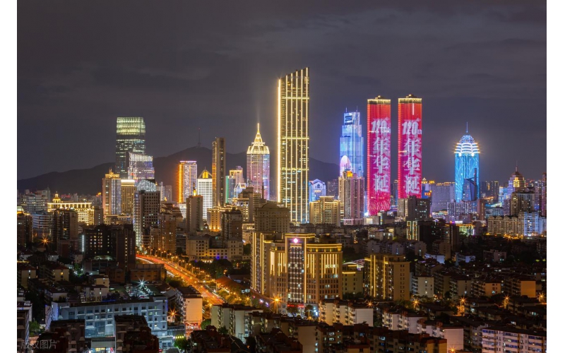 光影筑天際 智亮齊魯芯 —— 山東寫字樓亮化工程的品質(zhì)升級(jí)與價(jià)值賦能